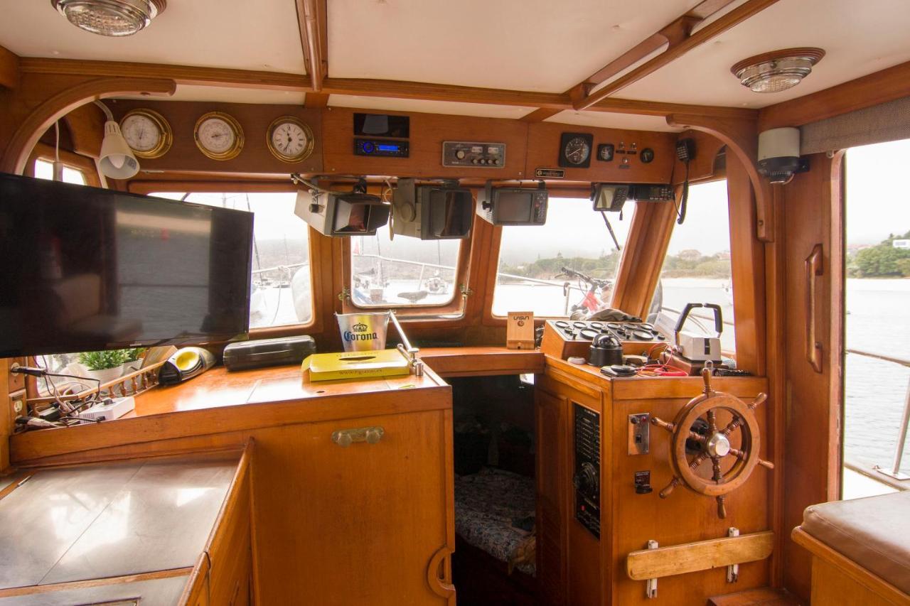 Barco 12 Mts Centro Cangas ภายนอก รูปภาพ